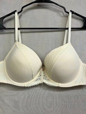 Laura Ashley Bra 36C Women Ivory Lace Underwire Push Up Padded Adjustable Straps